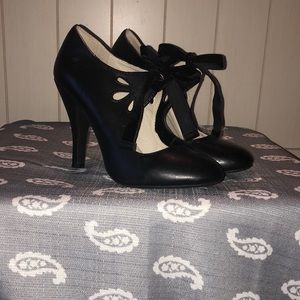 Mojo Moxy Black pumps